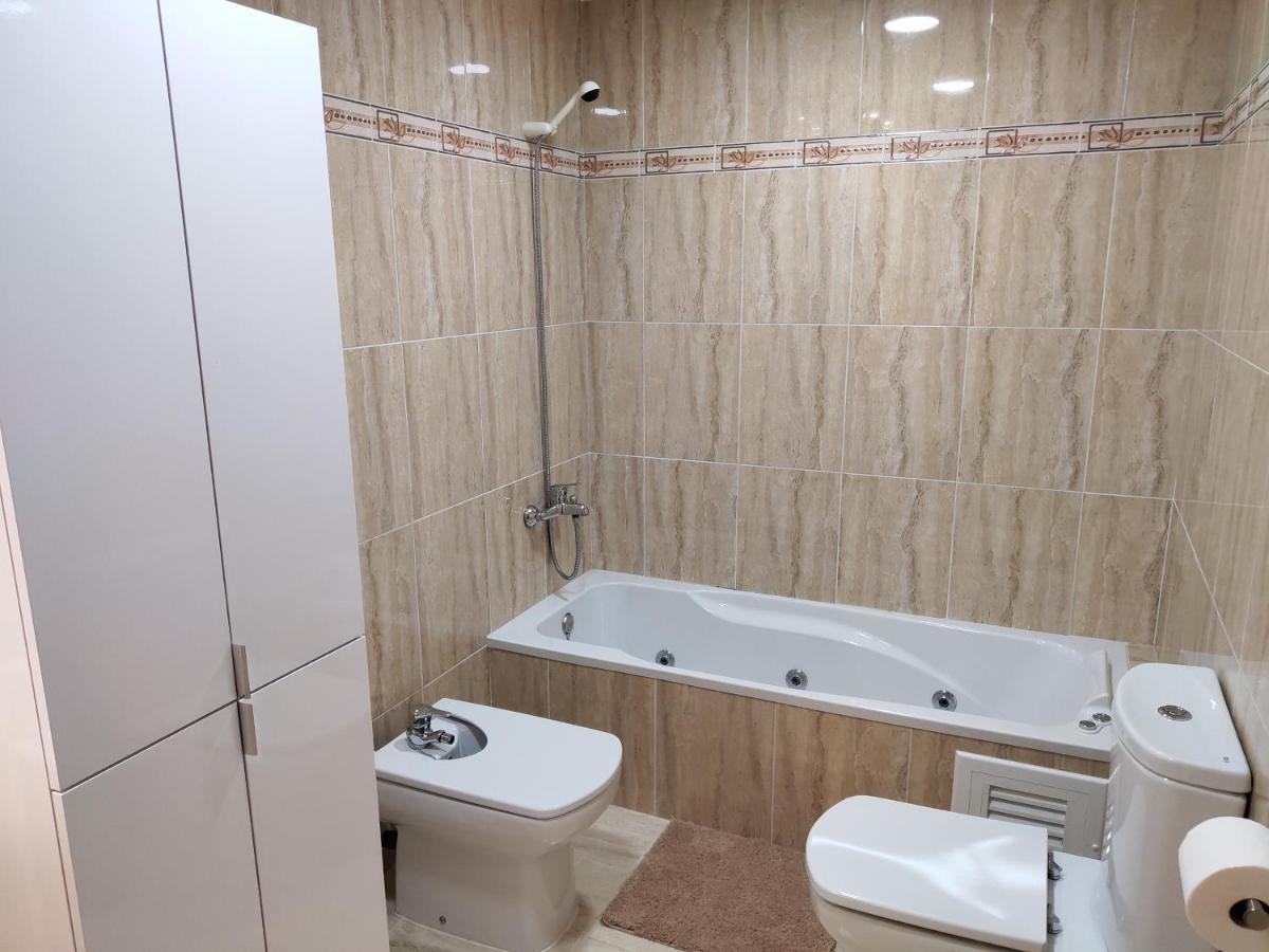 Apartamento Plaza De La Iglesia Deltebre Exteriör bild