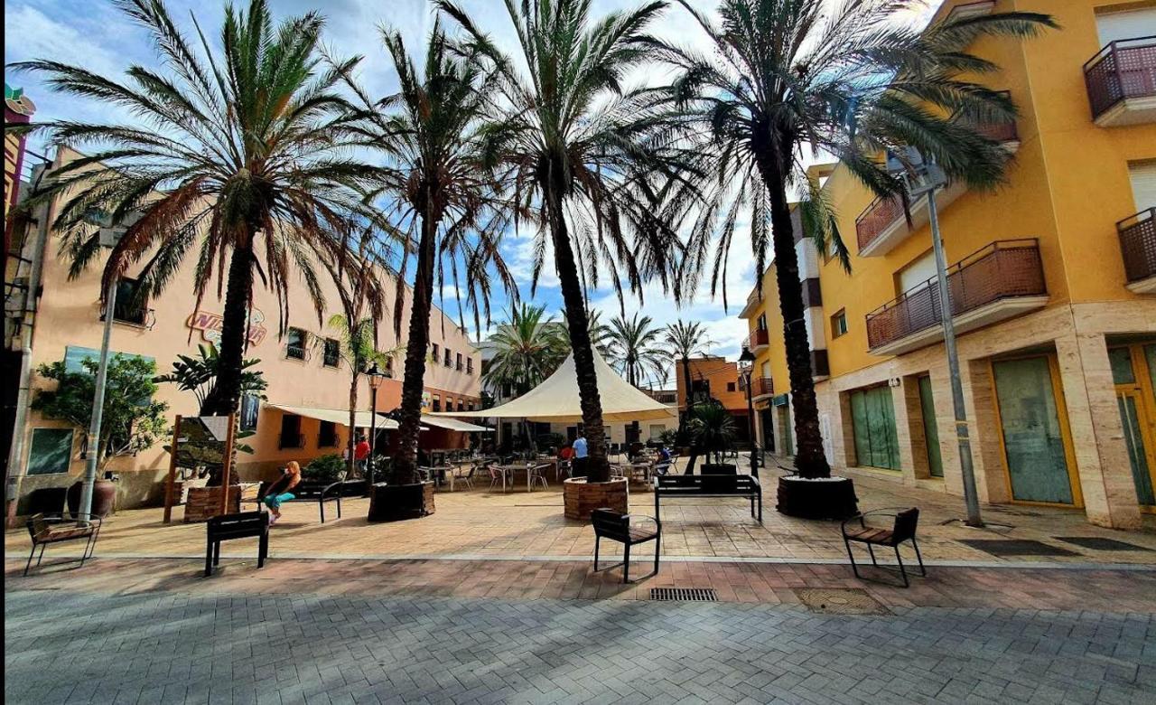 Apartamento Plaza De La Iglesia Deltebre Exteriör bild